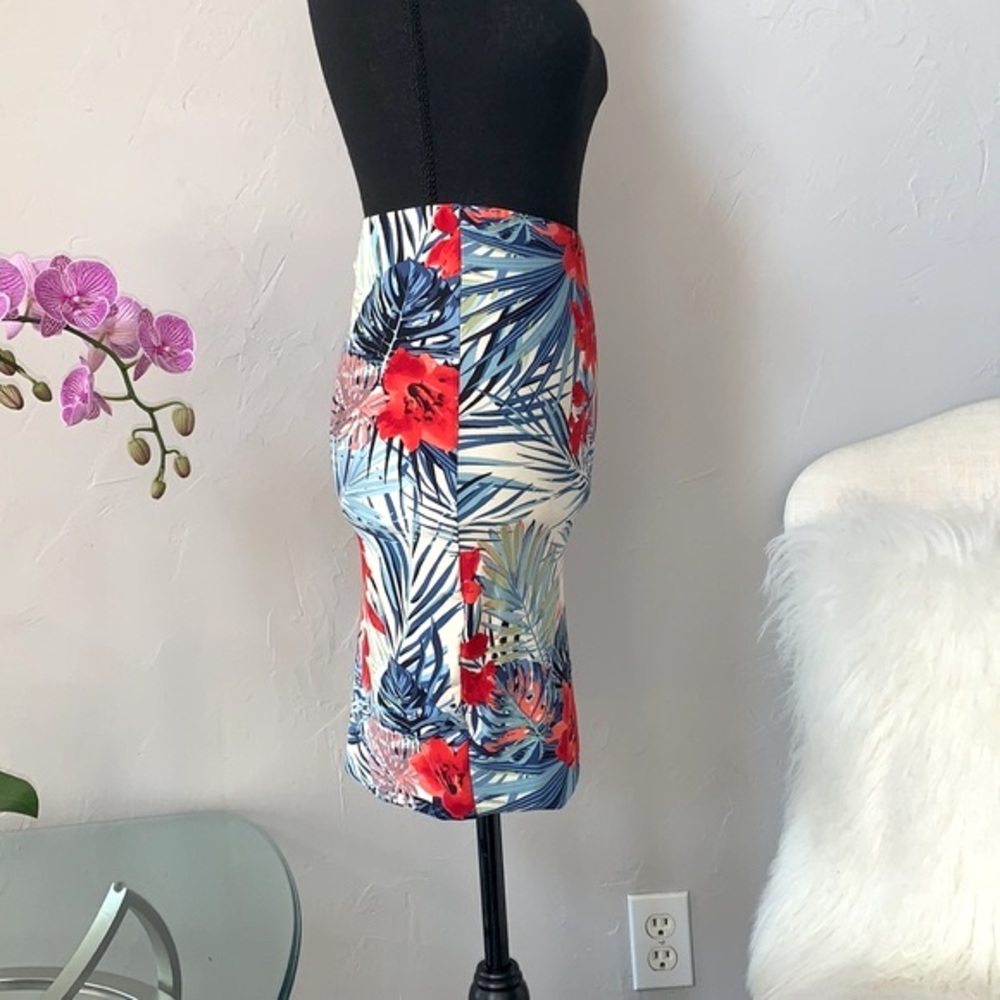 Seduction Floral Tropical Mini Skirt - Picture 3 of 7